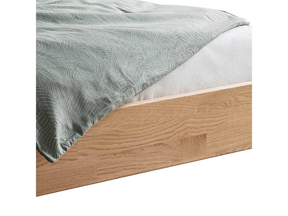 Holzbett Massivholzbettgestell aus Wildeiche Massivholz mit Vierfußgestell aus Holz