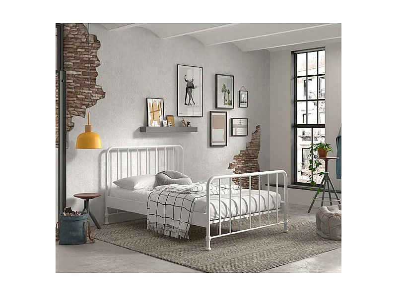 Metallbettgestell in Weiß pulverbeschichtet