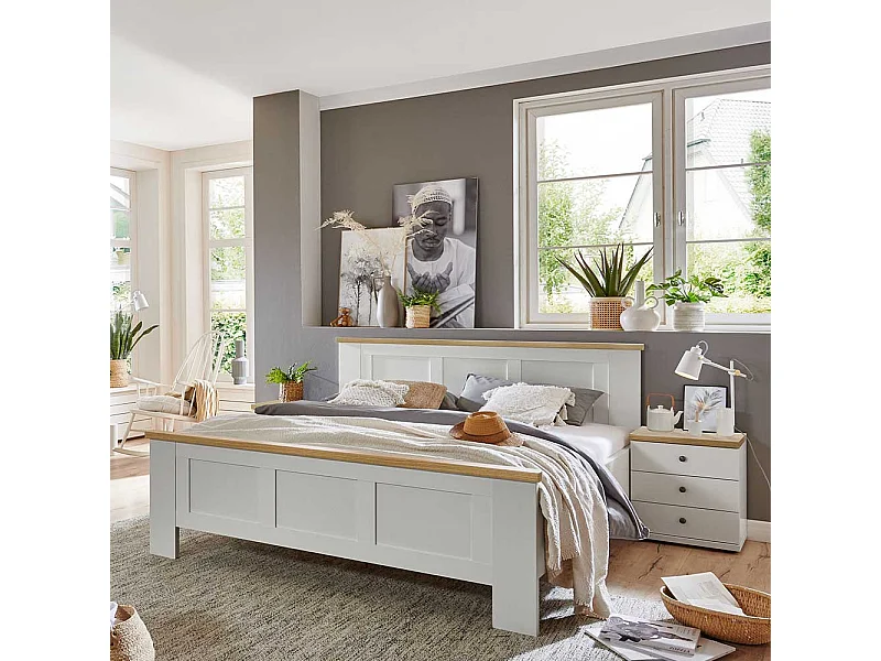 Grosse Betten im Landhausstil Weiß und Eiche Bianco
