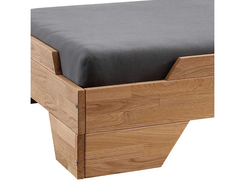 Einzelbett Holzbett aus Wildeiche Massivholz geölt