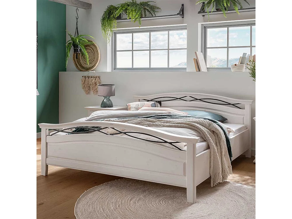 Massives Holzbett in Weiß optional mit Nachtkommoden