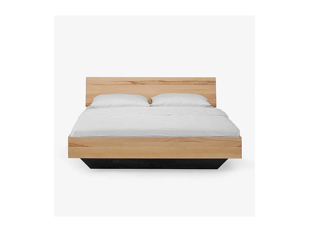 Doppelbett aus Kernbuche massiv modern (dreiteilig)