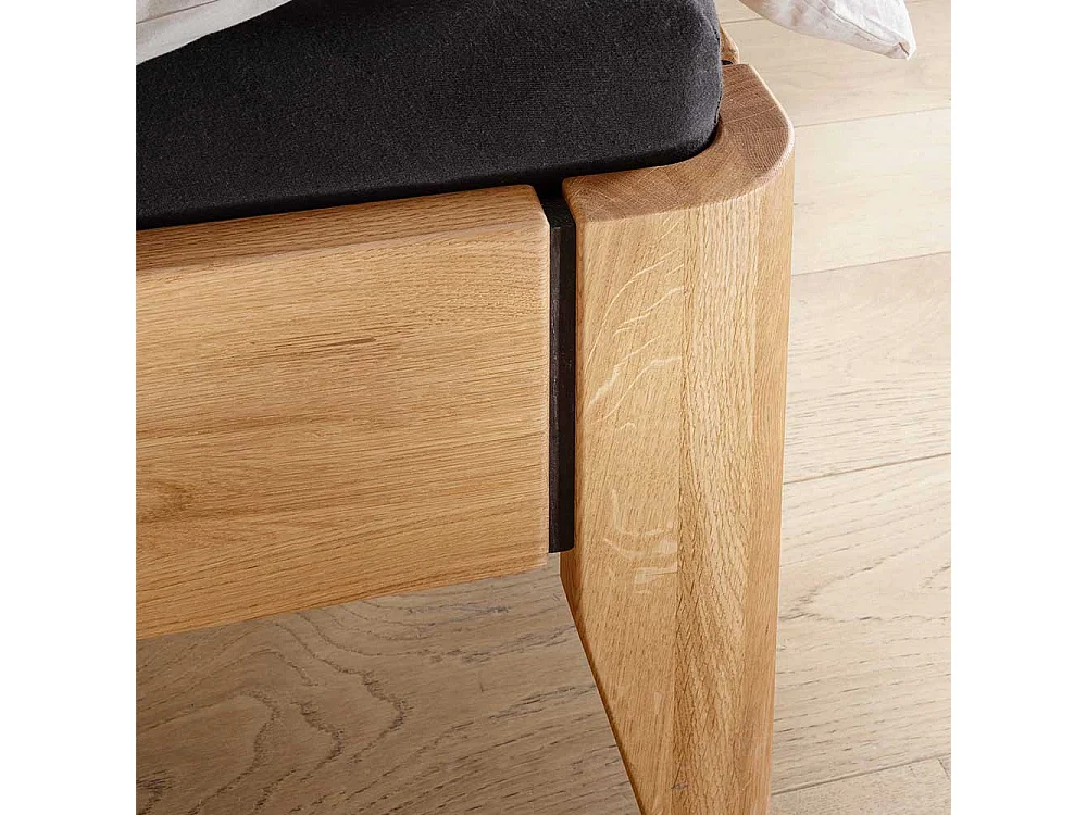 Doppelbett Massivholzbett geölt in Wildeichefarben