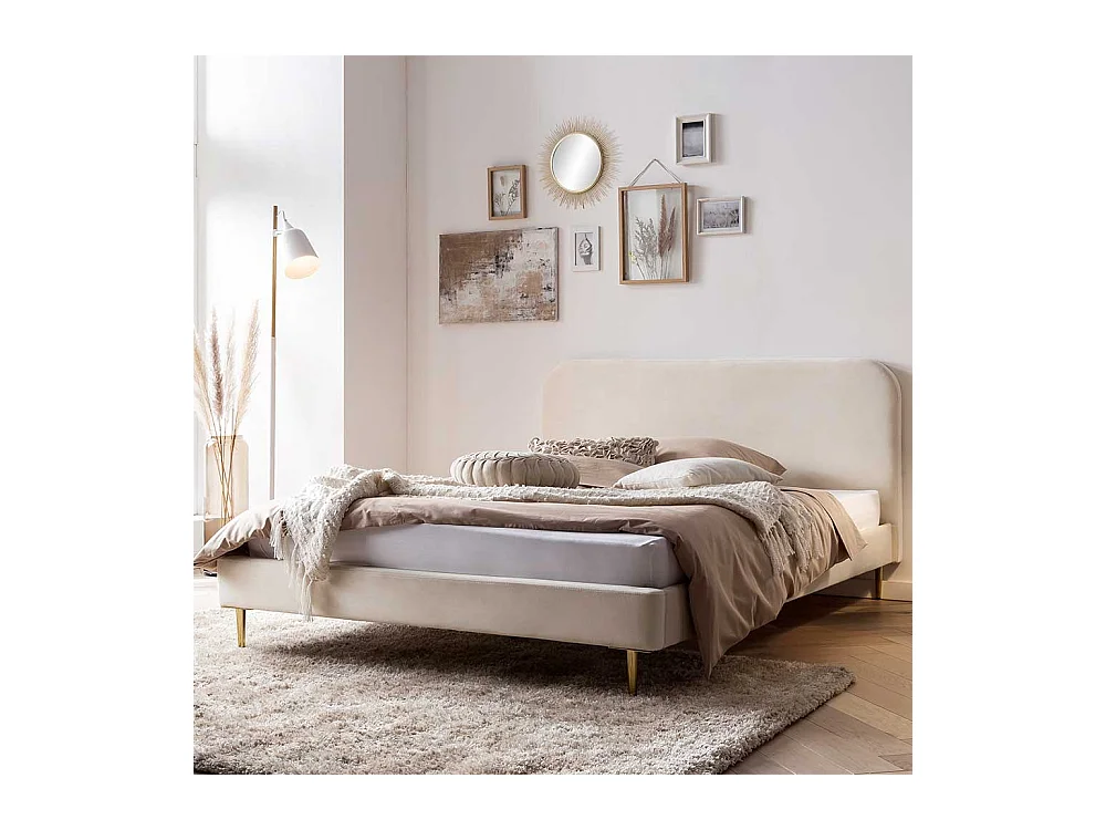 Samt Bett in Beige Vierfußgestell aus Metall Goldfarben