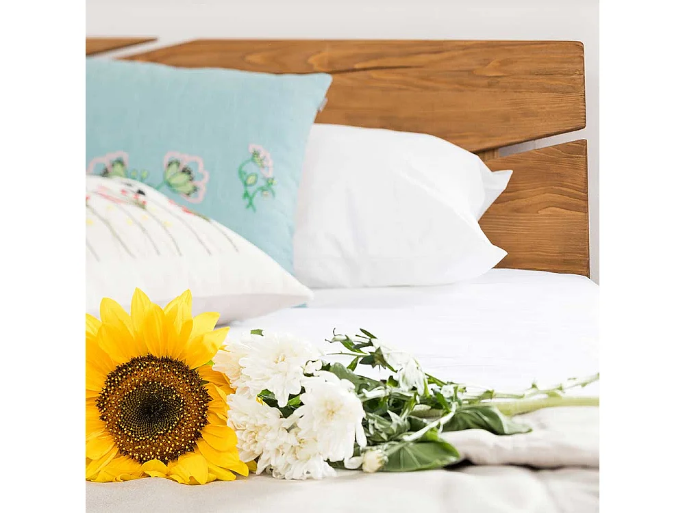 Balkenbett aus Fichte Massivholz Antik Finish