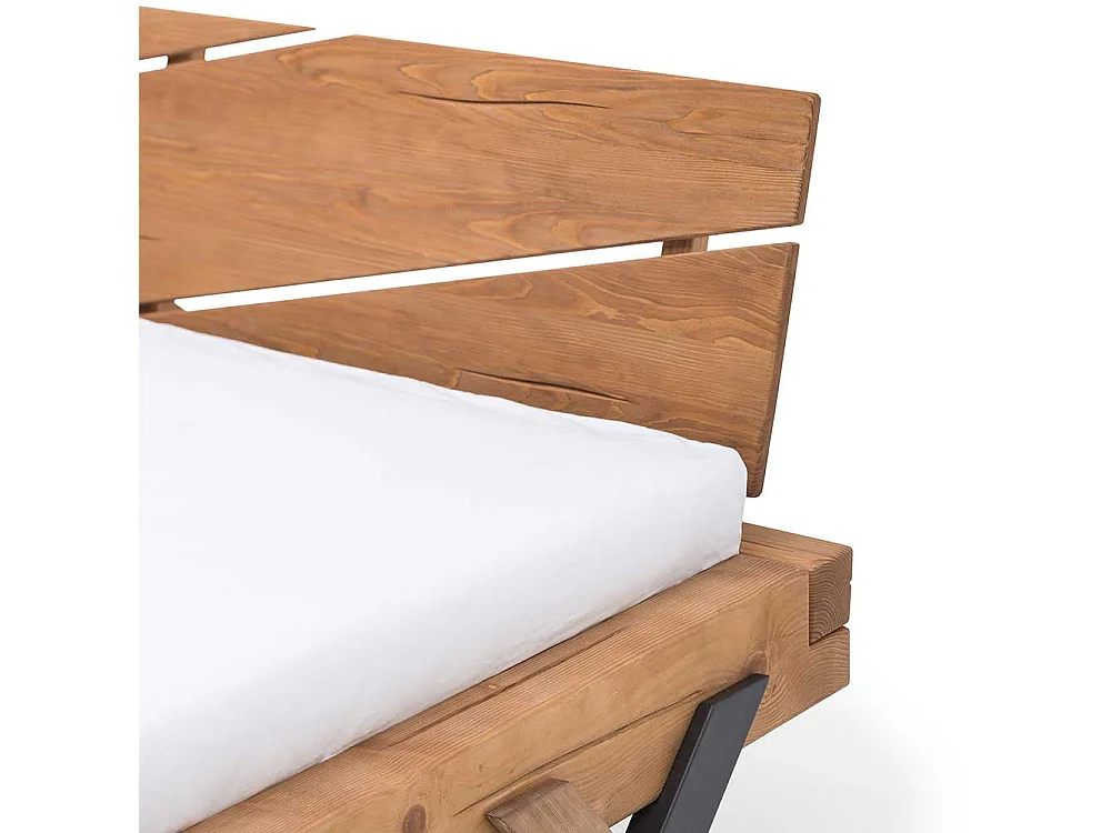 Balkenbett aus Fichte Massivholz Antik Finish