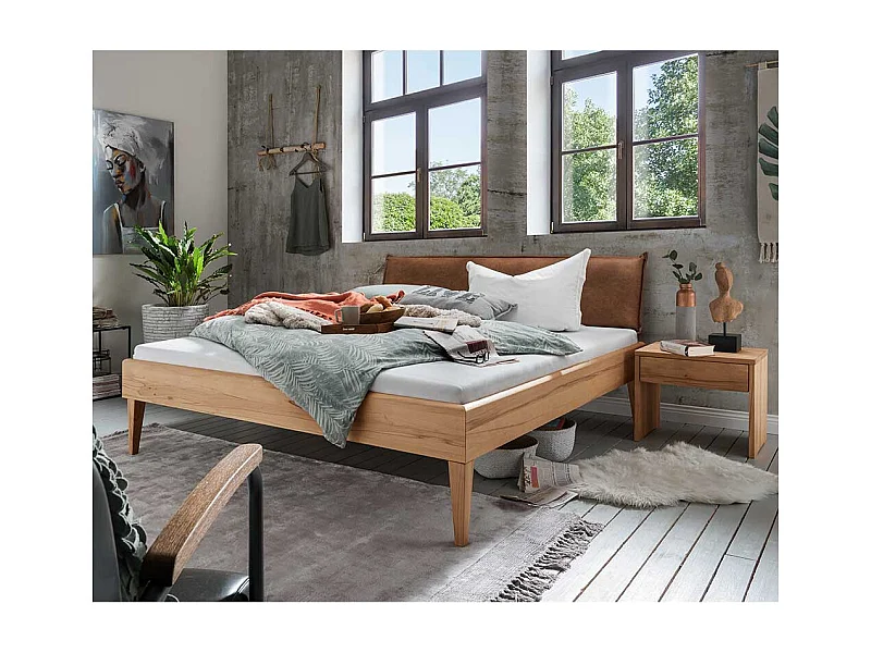Massivbett Wildeiche mit zwei Nachtkommoden Polsterkopfteil (dreiteilig)