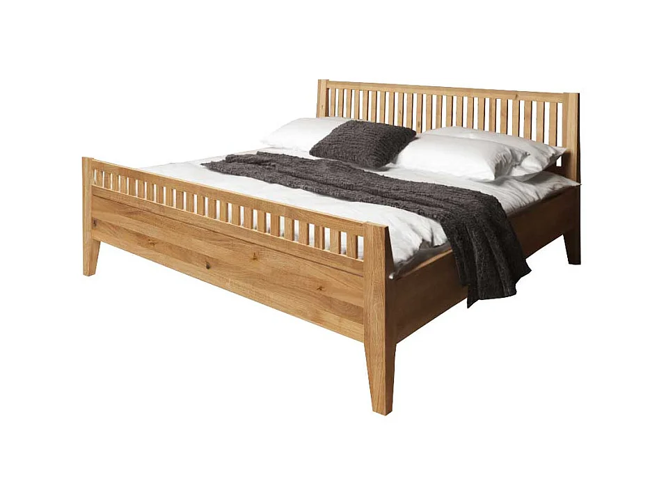 Holzbett aus Wildeiche geölt