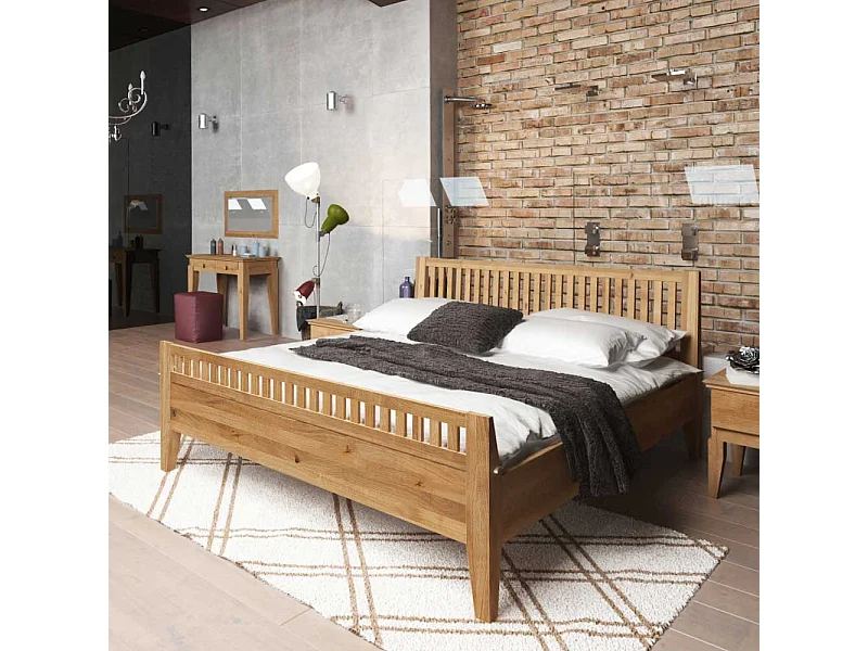 Holzbett aus Wildeiche geölt