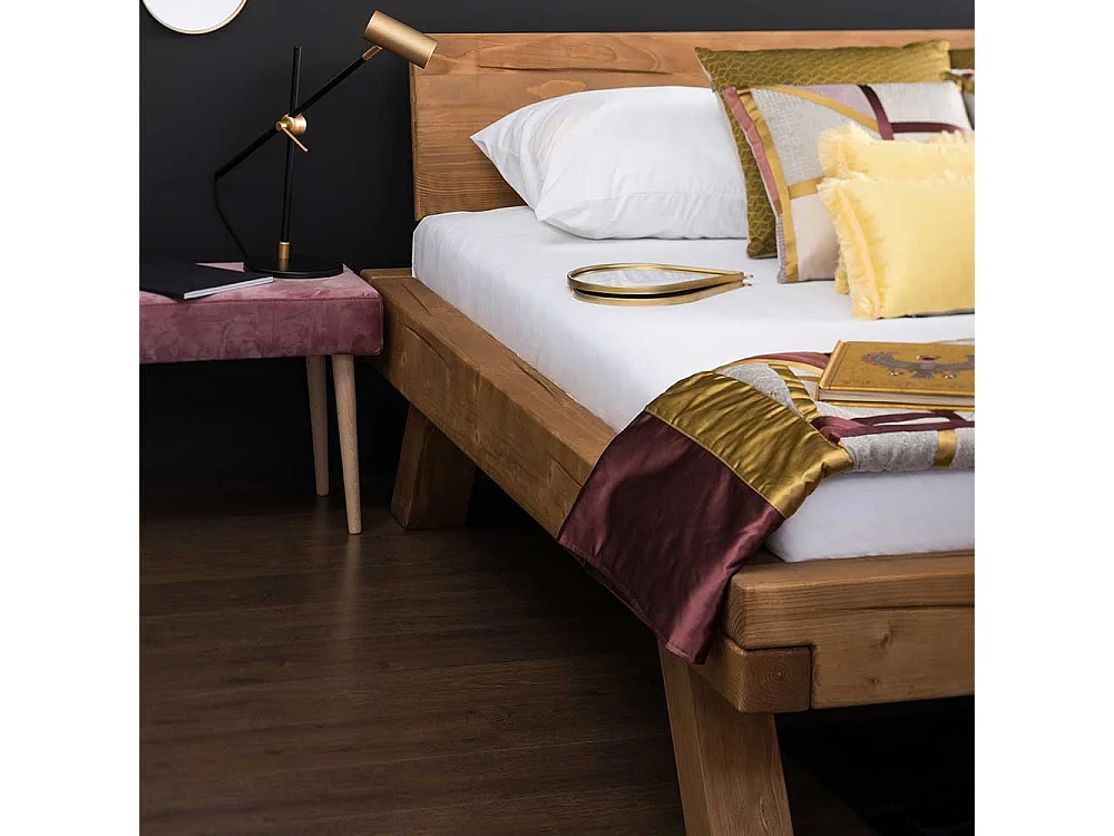 Balken Holzbett aus Fichte Massivholz rustikalen Landhausstil