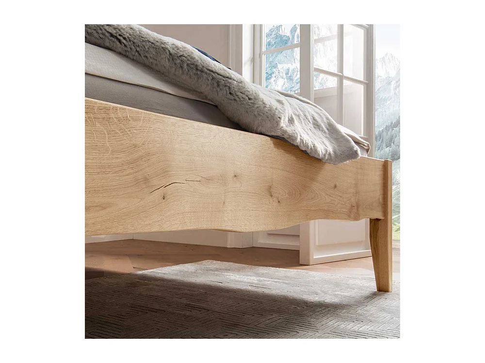 Bett Holzbett in Wildeichefarben aus Wildeiche Massivholz