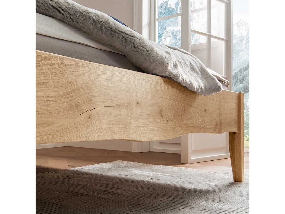 Bett Holzbett in Wildeichefarben aus Wildeiche Massivholz