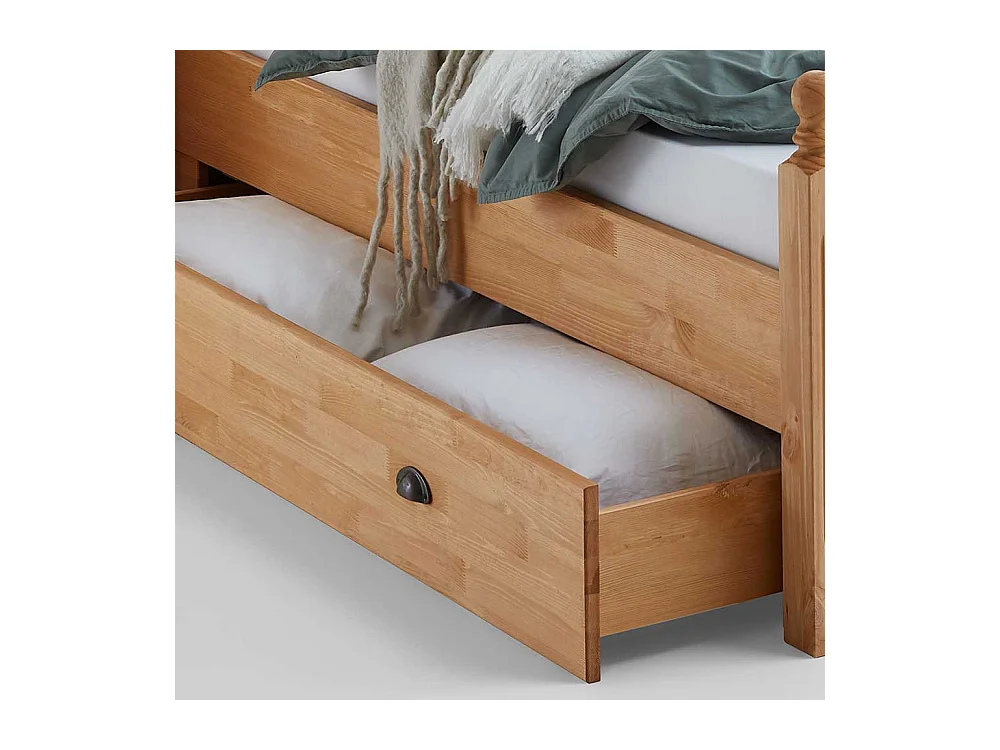 Massivholzbett im Landhausstil Kiefer gebeizt und geölt