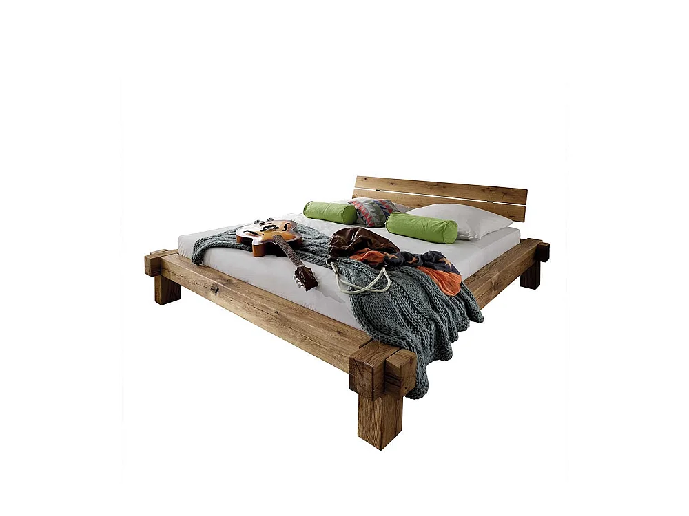 Design Balkenbett aus Wildeiche Massivholz geölt