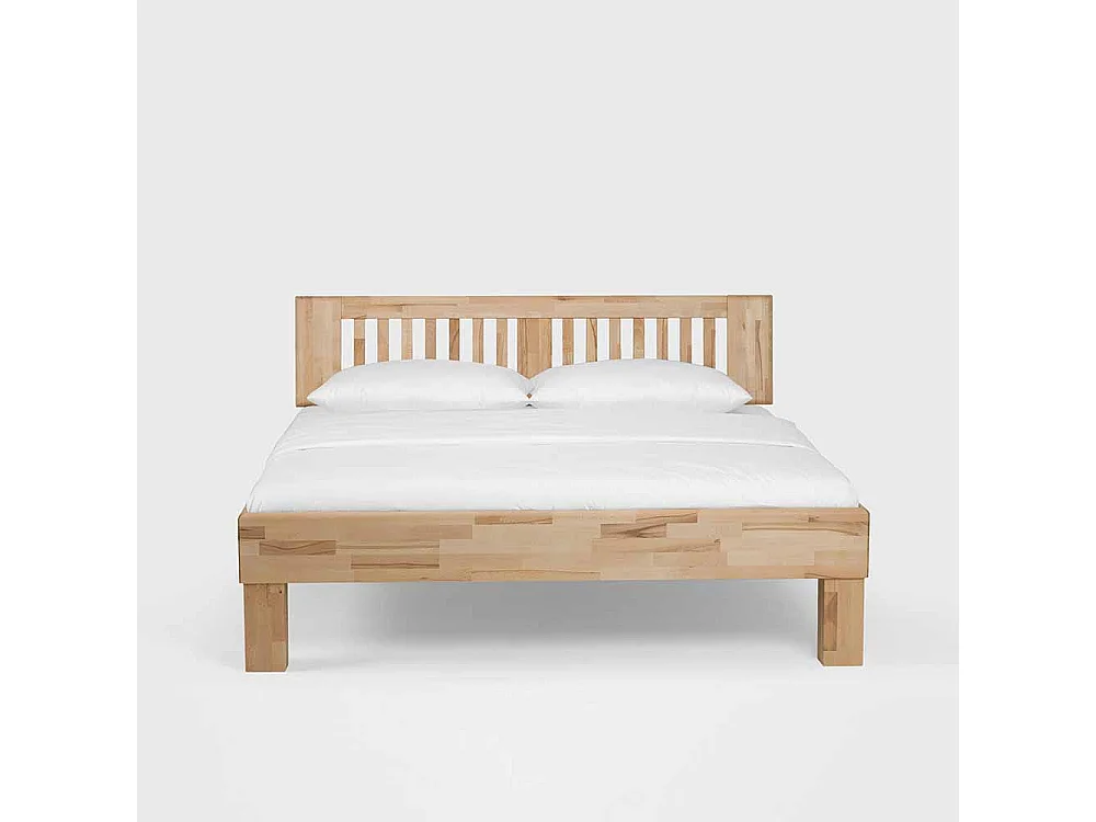 Massivholzbett aus Kernbuche geölt mit Überlänge