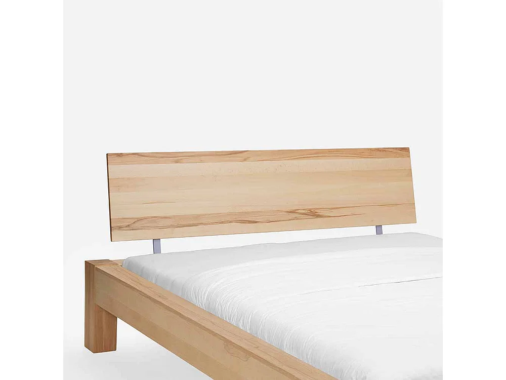 Holz Bett aus Kernbuche massiv geölt