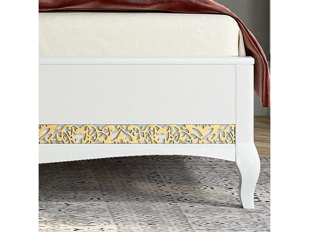 Designerbett in Weiß Blattgold verziert