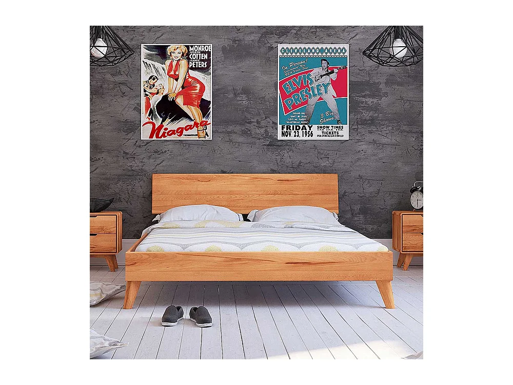 Niedriges Bett aus Kernbuche Massivholz geölt