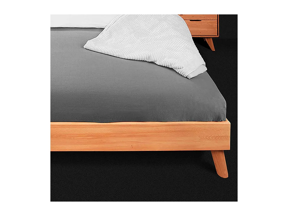 Niedriges Bett aus Kernbuche Massivholz geölt