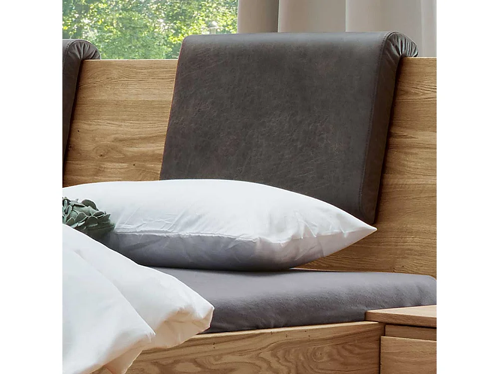 Massivholz Bett aus Wildeiche und Metall 2 Kopfpolster (dreiteilig)