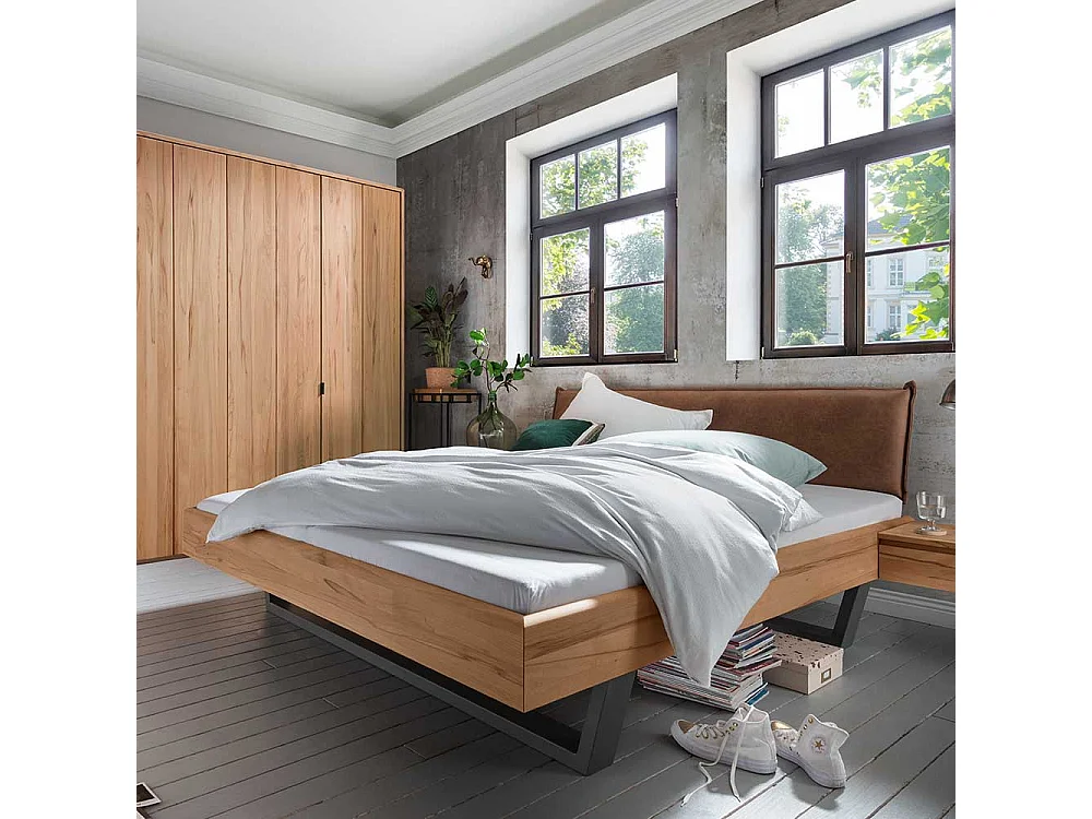 Bett aus Kernbuche Massivholz geölt Metall Kufengestell in Anthrazit