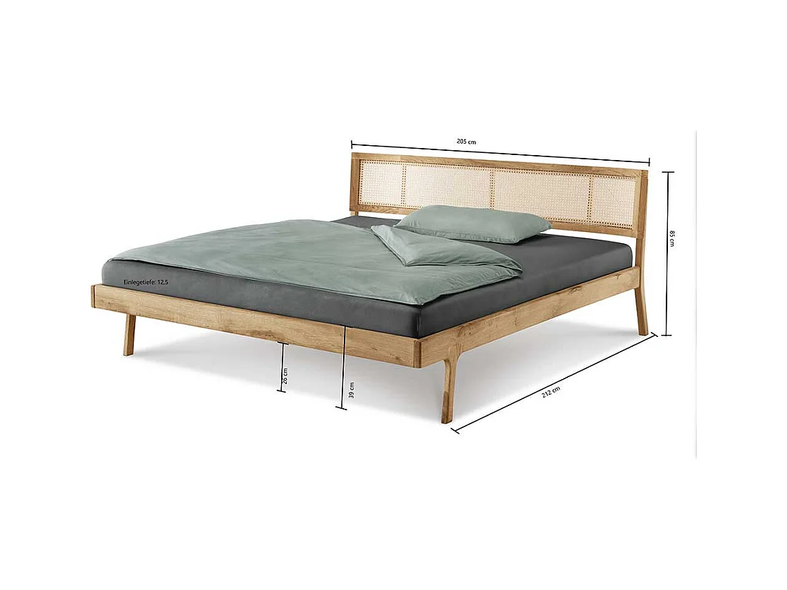 Massivholzbett mit Geflecht aus Wildeiche und Rattan Skandi Design