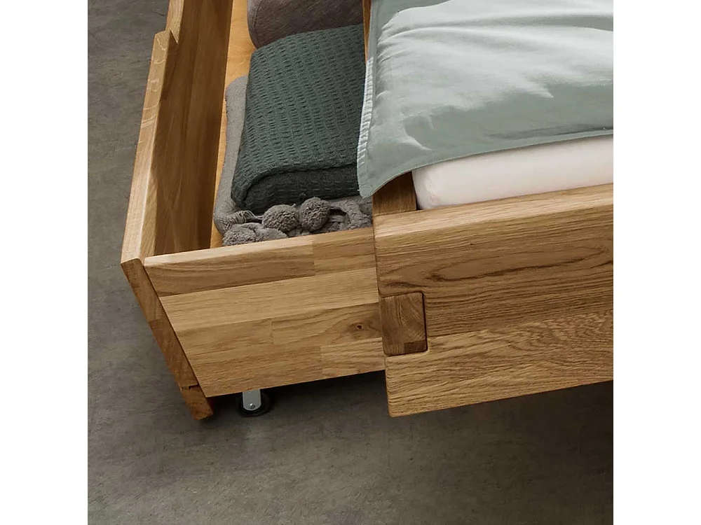 Naturholzbett aus Wildeiche Bettkasten