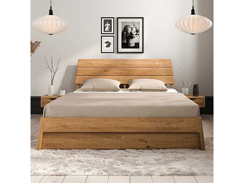 Bett in Wildeichefarben Vierfußgestell aus Holz