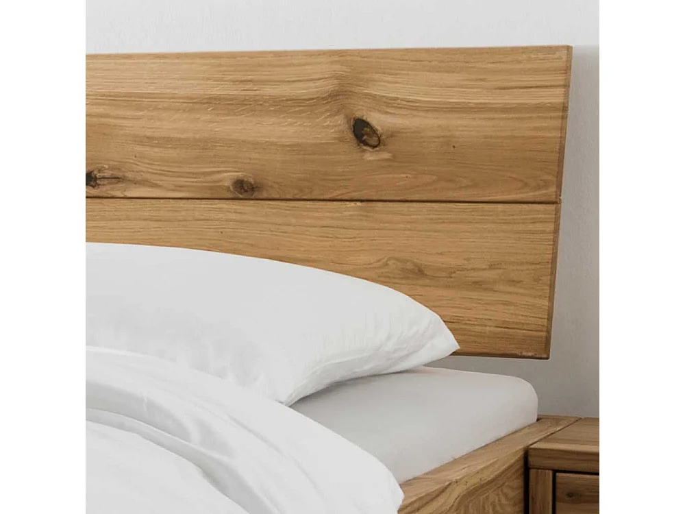 Massivholz Bett aus Wildeiche geölt Metallkufen