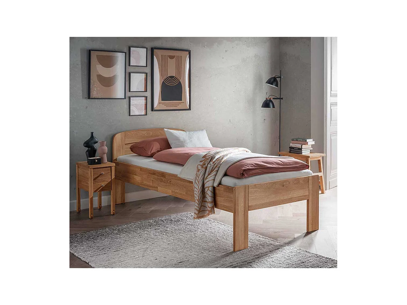 Einzelbett Massivholzbett aus Wildeiche Massivholz im Landhausstil