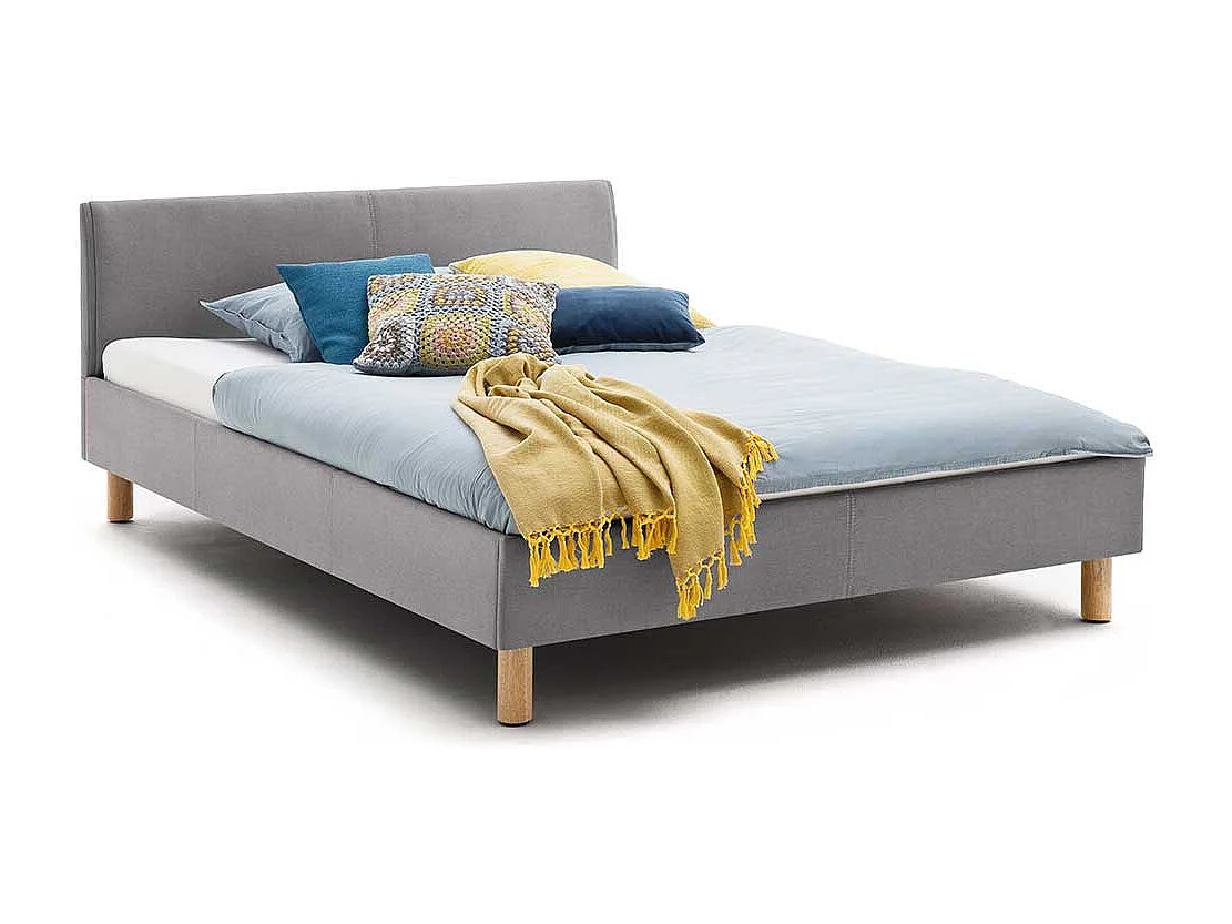 Niedriges Bett in Hellgrau Webstoff Skandi Design