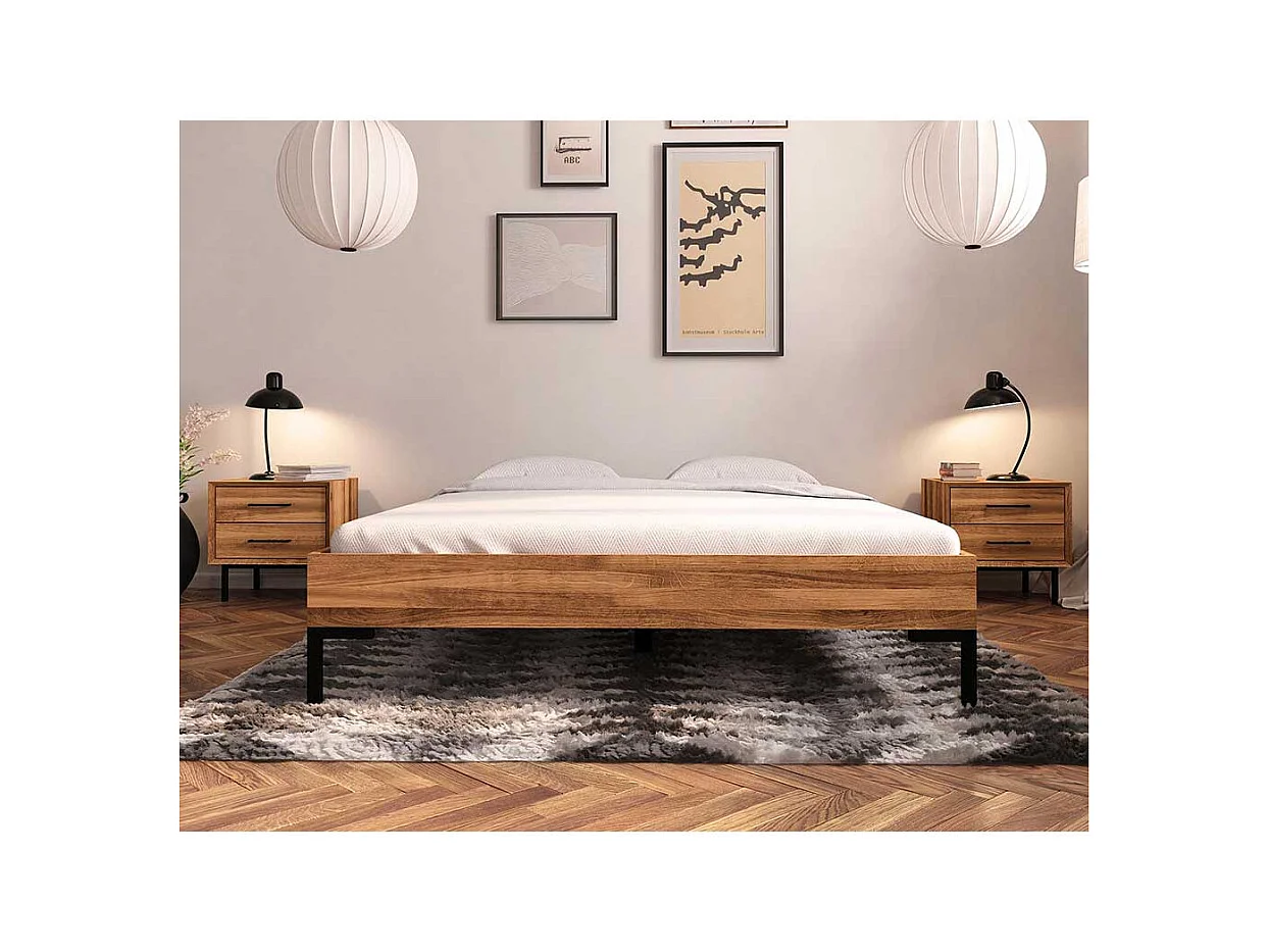 Bett ohne Kopfteil aus Wildeiche Massivholz Vierfußgestell aus Metall
