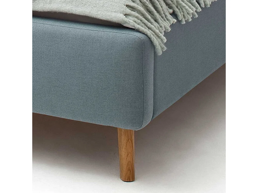 Gepolstertes Bett in Hellblau Webstoff modern