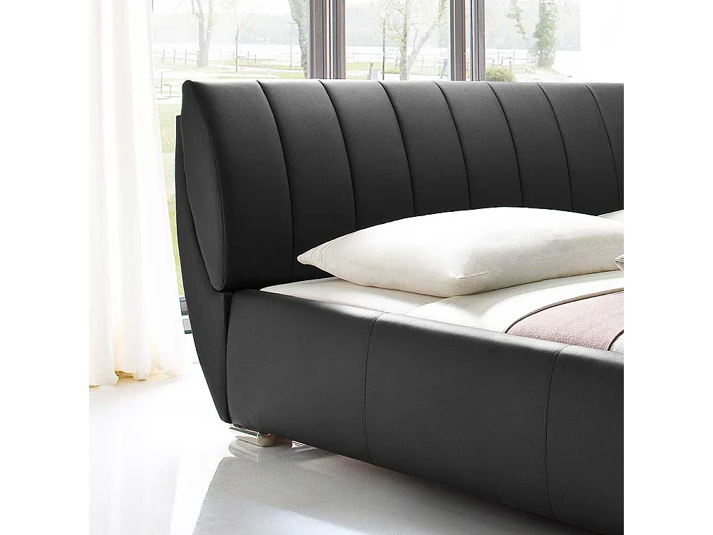 Futonbett in Schwarz mit Bettkasten
