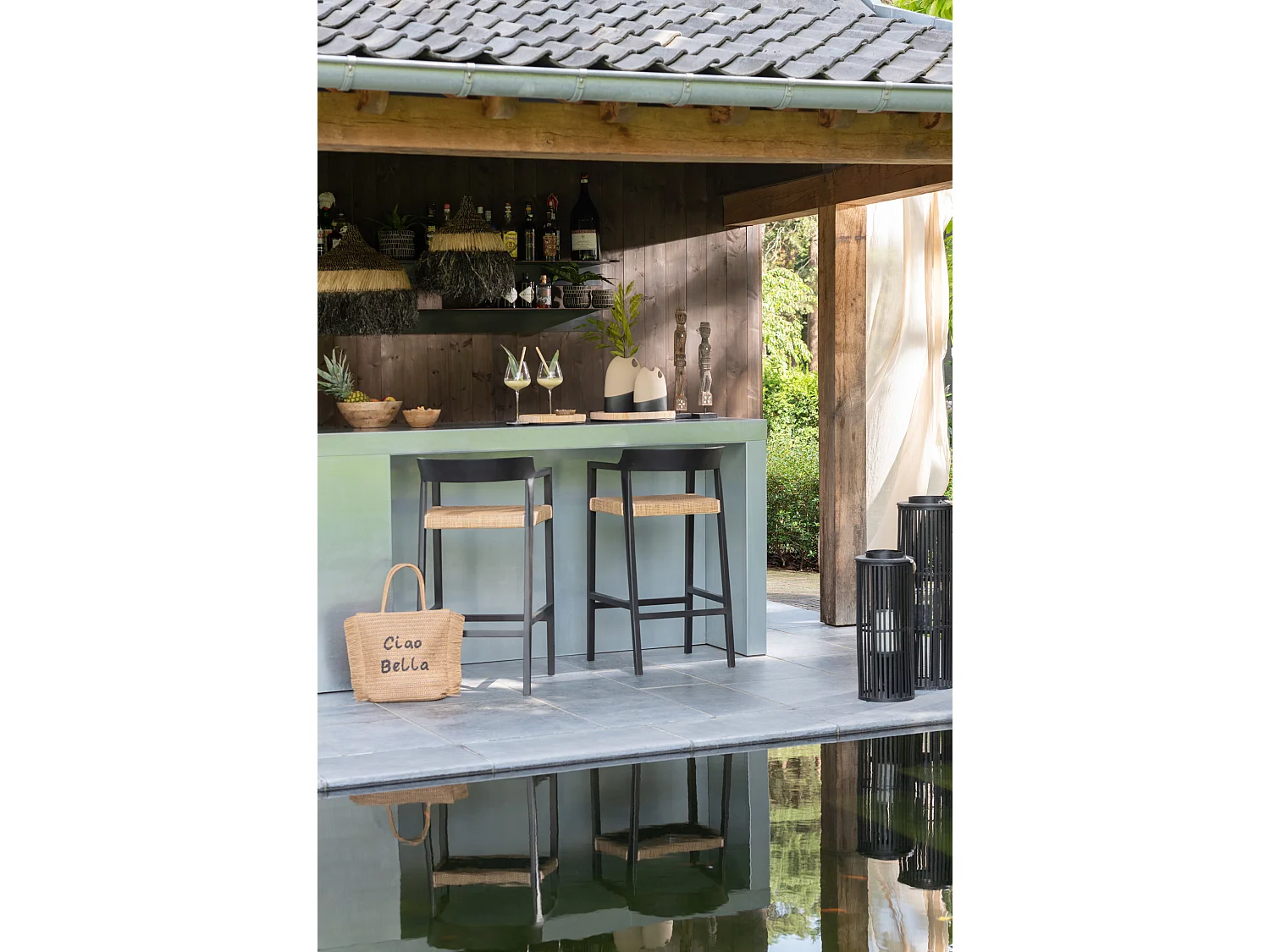 Silla de bar SUKA de madera de roble – Diseño contemporáneo-Color Negro