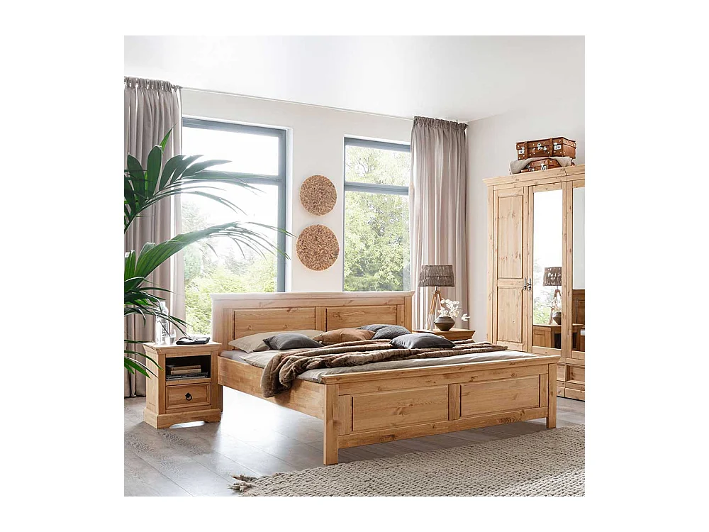 Kiefernholz Bett in Eichefarben gebeizt und geölt Nachtkommoden (dreiteilig)