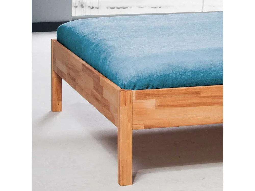 Doppelbett in Kernbuchefarben Anstecktische