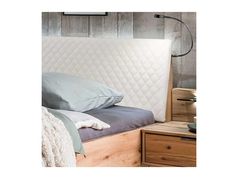 Großes Bett aus Kernbuche Massivholz Kunstleder in Beige (dreiteilig)