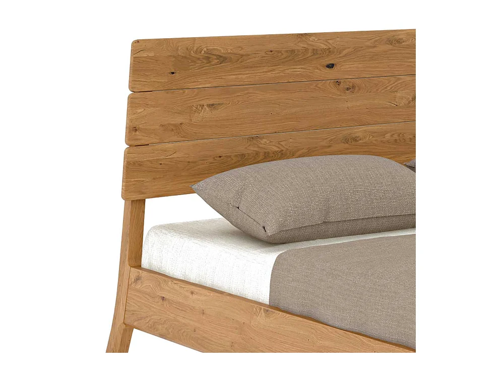 Bett in Wildeichefarben Vierfußgestell aus Holz