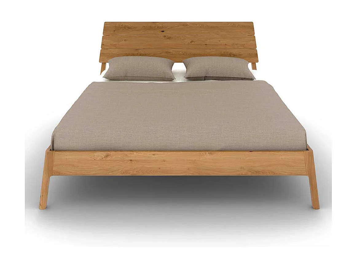 Bett in Wildeichefarben Vierfußgestell aus Holz