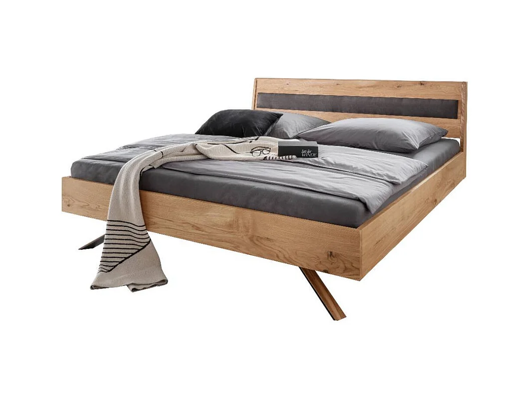 Massivholzbett Doppelbett in modernem Design mit Fußgestell aus Metall