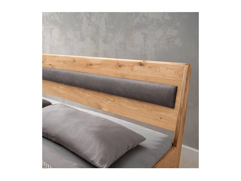 Massivholzbettgestell Ehebett aus Wildeiche Massivholz im Industry und Loft Stil