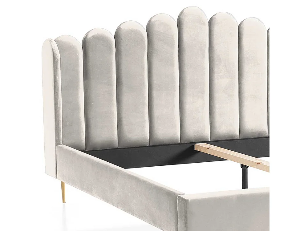 Samt Polsterbett in Beige Metallgestell Goldfarben