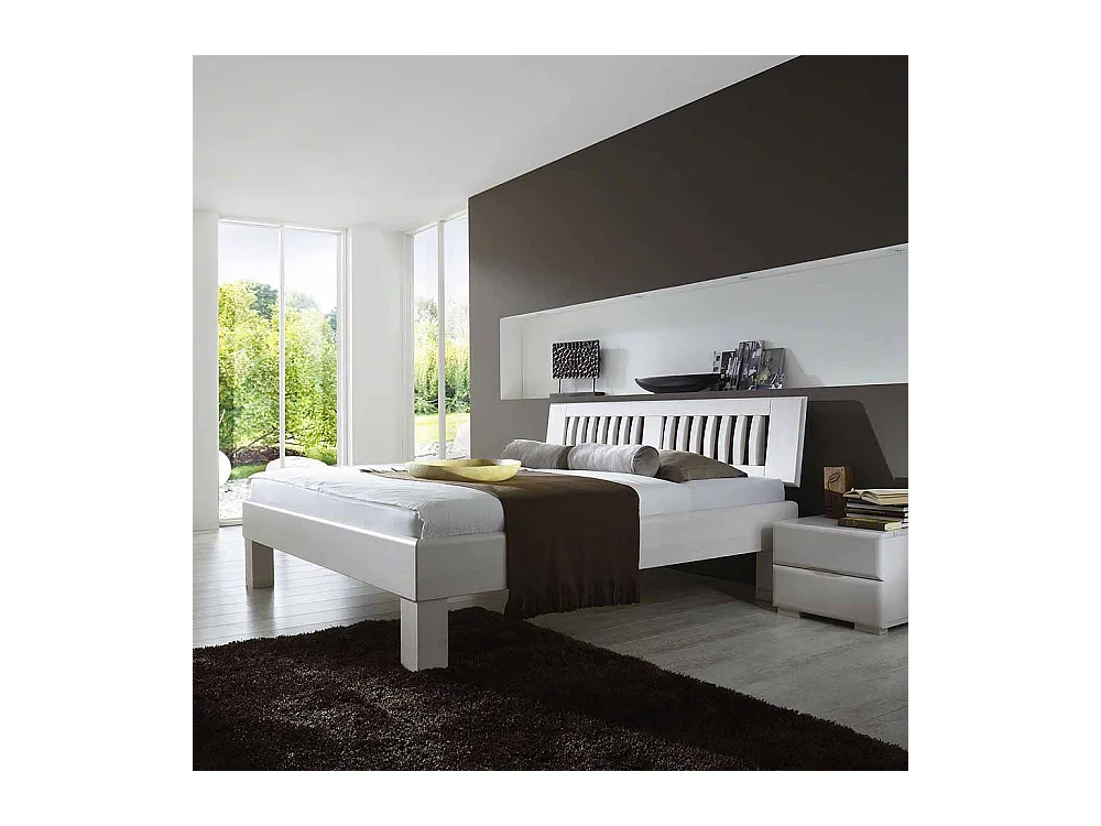 Massivholzbett in Weiß lackiert Buche