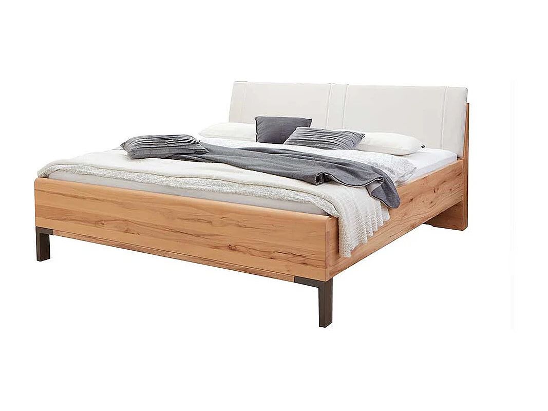 Komfortbett aus Astkernbuche teilmassiv Kunstleder Kopfteil in Beige