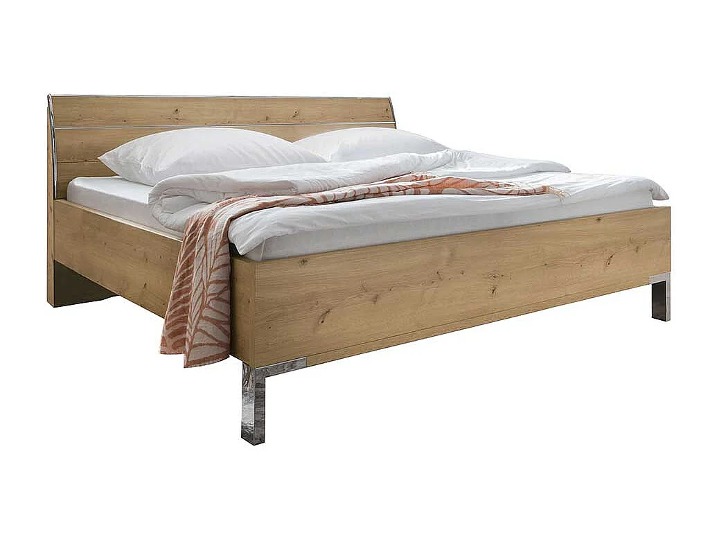 Großes Bett in Eiche Bianco und Chromfarben mit Kopfteil