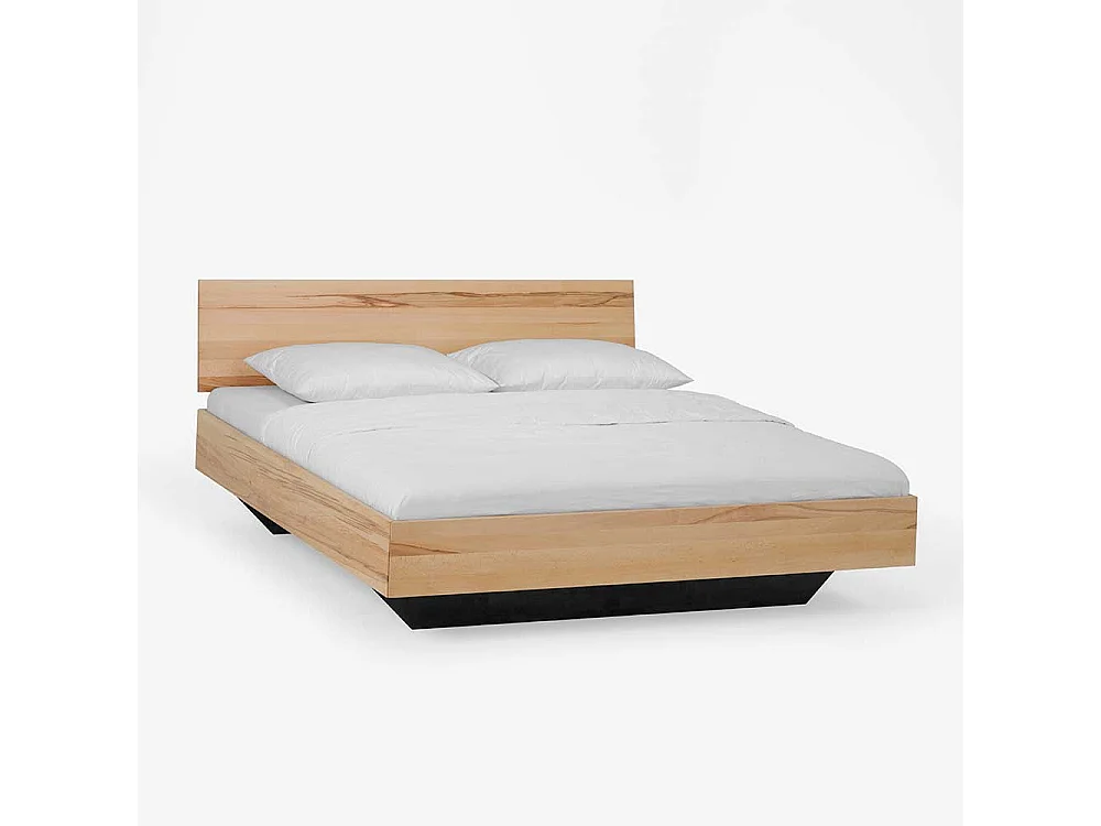 Doppelbett aus Kernbuche massiv modern (dreiteilig)