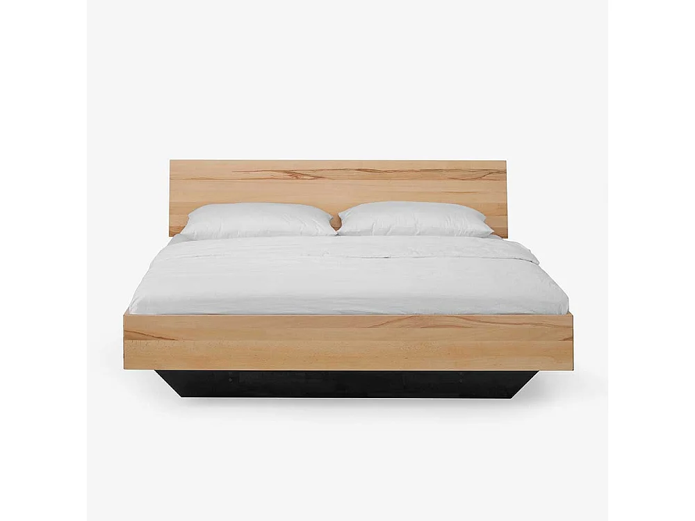 Doppelbett aus Kernbuche massiv modern (dreiteilig)