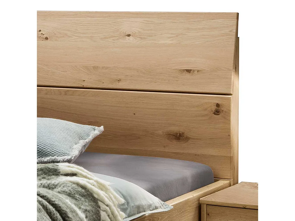 Industriestil Doppelbett in Wildeiche Bianco Wange und Bügelgestell