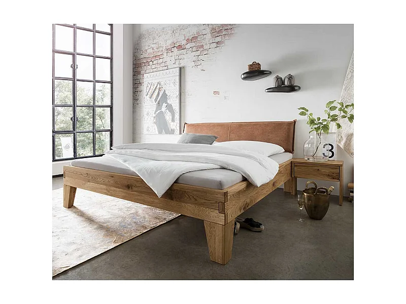 Massivholzbett inklusive zwei Nachtkommoden Wildeiche (dreiteilig)